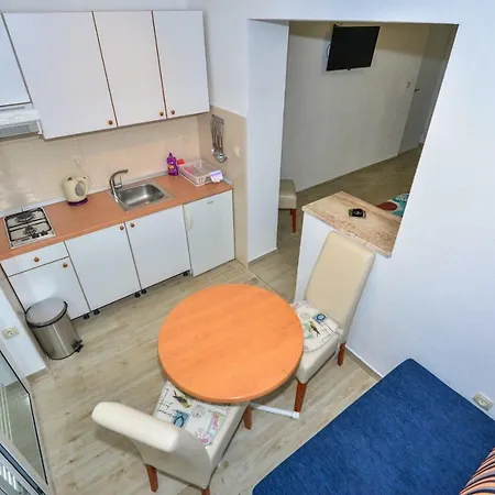 Apartmani Dina Makarska Exteriör bild