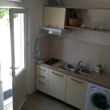 Apartmani Dina Makarska Exteriör bild