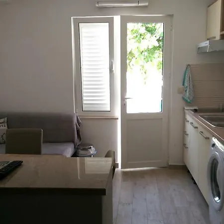 Apartmani Dina Makarska Exteriör bild
