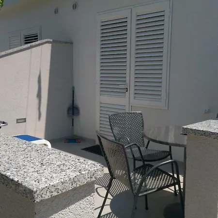 Apartmani Dina Makarska Exteriör bild