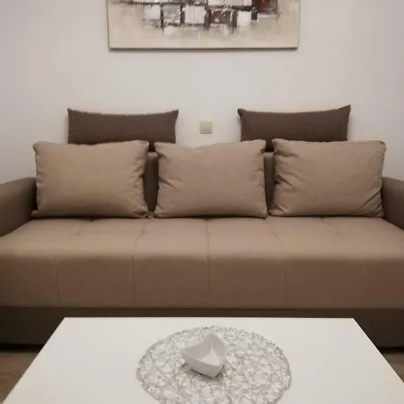 Apartmani Dina Makarska Exteriör bild