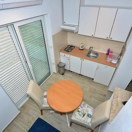 Apartmani Dina Makarska Exteriör bild