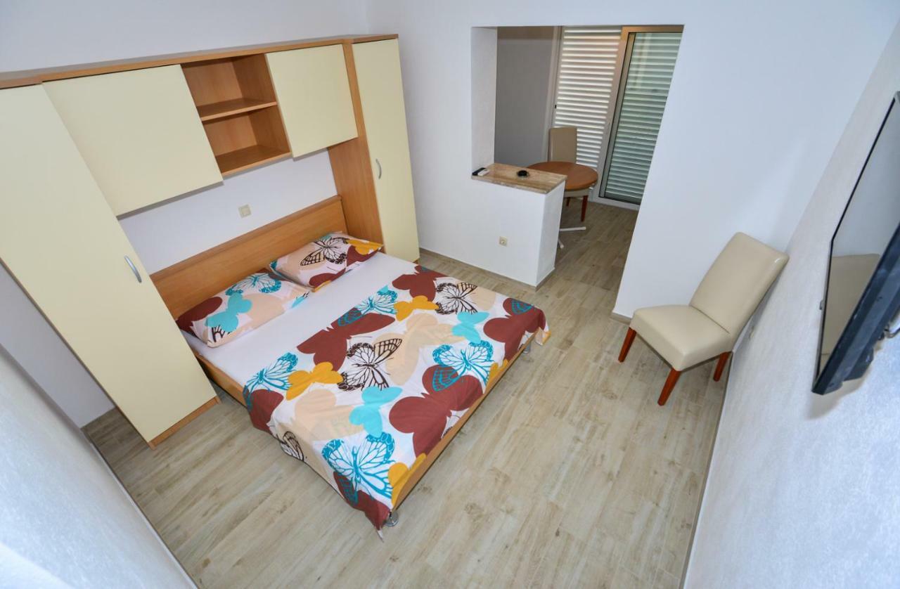 Apartment Dina Makarska