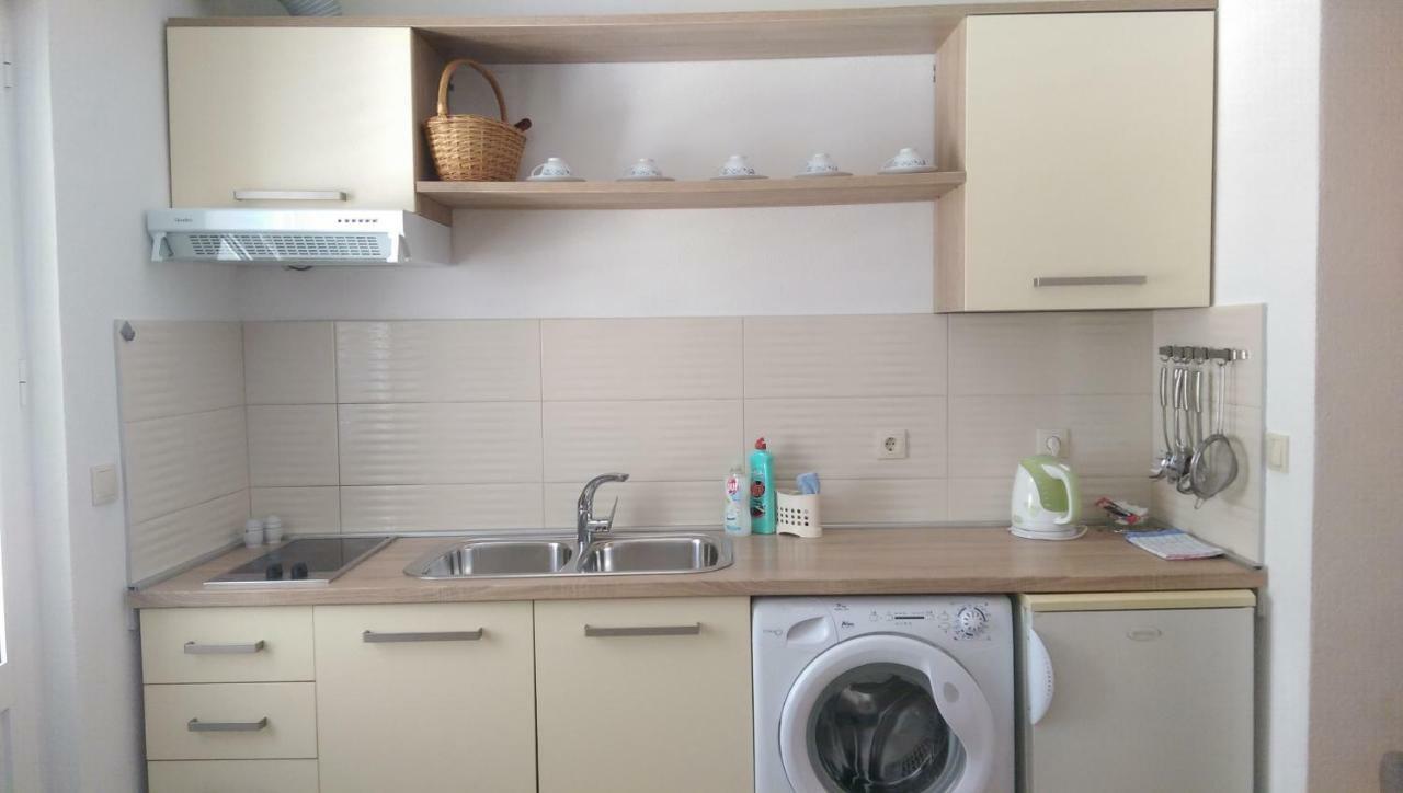 Dina Apartment *