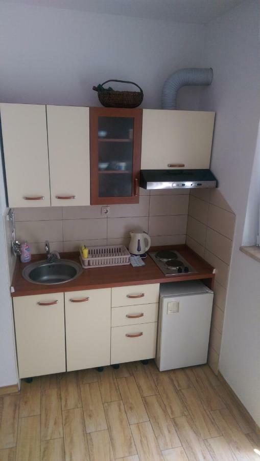 Dina Apartment *